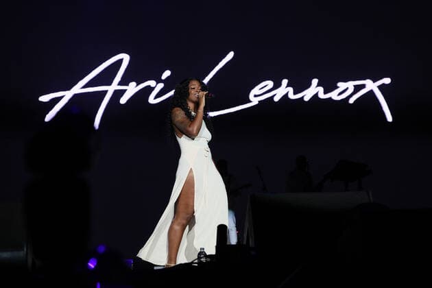 Singer Ari Lennox performs on stage during the Day N Vegas Music Festival at the Las Vegas Festival Grounds in Las Vegas, Nevada on Friday, November 12, 2021.  LAV2021111254 JAMESxATOA