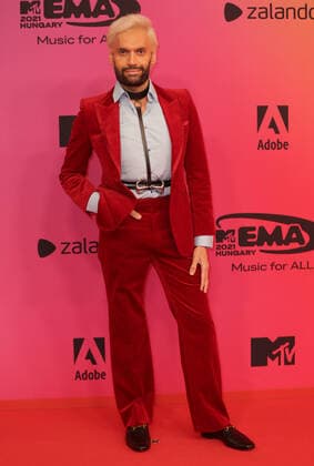 Jeetendr Sehdev arrives at the MTV Europe Music Awards in Budapest, Hungary on Sunday, November 14, 2021.  HUN20211114027 SVENxHOOGERHUIS