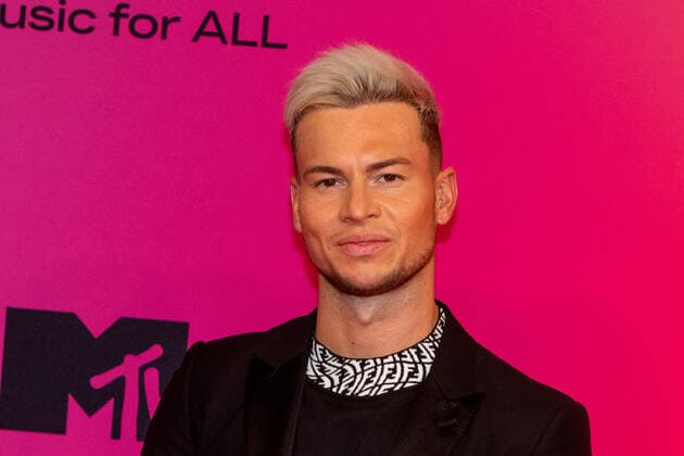 November 14, 2021, Budapest, Hungary: Joel Corry attends the 2021 MTV EMAs, Europe Music Awards, at Papp Laszlo Budapest Sports Arena in Budapest, Hungary, on 14 November 2021. Photo: Budapest Hungary - ZUMAm179 20211114_zep_m179_007 Copyright: xAlecxMichaelx