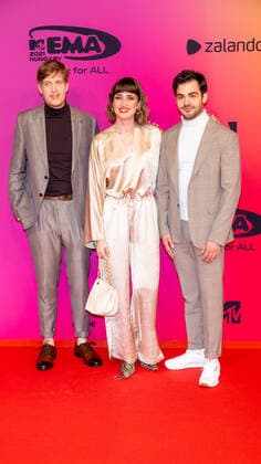 November 14, 2021, Budapest, Hungary: KristoÂ³f ToÂ¶rA˜csik (l-r), ViktoÂ³ria LoÂ¡bas and BoÂ¡lint FoÂ¼stoÂ¶s of Margaret Island attend the 2021 MTV EMAs, Europe Music Awards, at Papp Laszlo Budapest Sports Arena in Budapest, Hungary, on 14 November 2021. Photo: Budapest Hungary - ZUMAm179 20211114_zep_m179_049 Copyright: xAlecxMichaelx