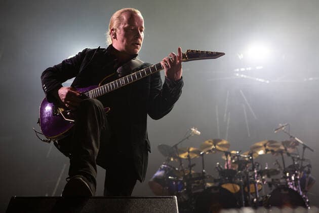 Nightwish live in Oslo, Norway Oslo, Norway. 14th, November 2021. Nightwish, the Finnish symphonic metal band, performs a live concert at Oslo Spektrum in Oslo. Here guitarist Emppu Vuorinen is seen live on stage. Oslo Norway  Copyright: xGonzalesxPhoto Per-OttoxOppix
