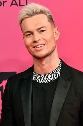 Joel Corry bei der Verleihung der MTV European Music Awards 2021 in der Laszlo Papp Sportarena. Budapest, 14.11.2021
