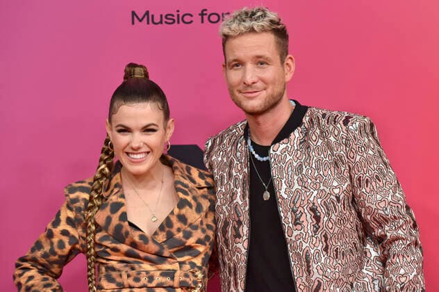 Adel Csobot und Ben Istenes bei der Verleihung der MTV European Music Awards 2021 in der Laszlo Papp Sportarena. Budapest, 14.11.2021
