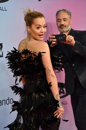 Rita Ora und Taika Waititi bei der Verleihung der MTV European Music Awards 2021 in der Laszlo Papp Sportarena. Budapest, 14.11.2021