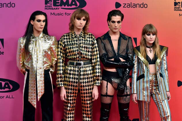 Ethan Torchio, Thomas Raggi, Damiano David und Victoria De Angelis von Maneskin bei der Verleihung der MTV European Music Awards 2021 in der Laszlo Papp Sportarena. Budapest, 14.11.2021