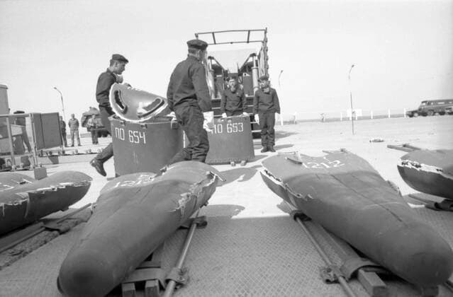 Elimination of intermediate and short range missiles 6694702 12.05.1991 Implementation of the Intermediate-Range Nuclear Forces Treaty (INF) between the USSR and the US dated December 8, 1987. Preparing missile warheads for destruction at the Kapustin Yar test ground in the Astrakhan Region. Astrakhan region Russia  Copyright: xx