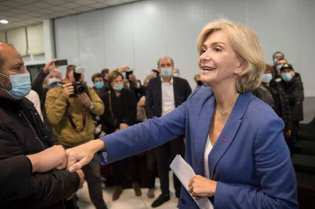 November 16, 2021, Marseille, France: Valerie Pecresse seen crossing the room to get to the podium where she will make her speeches..Valerie Pecresse, President of the ÃŽle-de-France Region, is seeking the nomination of her party Les Republicains for the 2022 presidential election. A vote reserved exclusively for party members will take place on 4th December 2021 to determine the winner from the five candidates running for nomination. Marseille France - ZUMAs197 20211116_zaa_s197_314 Copyright: xLaurentxCoustx