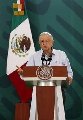 Mexican President Andres Manuel Lopez Obrador, participates in a morning press conference today in Isla Mujeres, Quintana Roo, Mexico 17 November 2021. The president of Mexico, Andres Manuel Lopez Obrador, assured this Wednesday that, if necessary and the issue is addressed, he will defend his controversial electricity reform in the meeting in Washington with his US counterpart, Joe Biden, and the Prime Minister of Canada, Justin Trudeau. Lopez Obrador will defend electricity reform if it is at a Washington summit !ACHTUNG: NUR REDAKTIONELLE NUTZUNG!  Copyright: xAlonsoxCupulx MEX7101 20211117-22c76b1a4b19dd287664f14f22bd7e25f2876d71