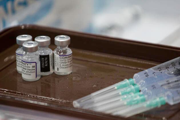 Thailand: Nonthaburi booster Pfizer dose 3rd The Pfizer vaccine is packaged in vials to prepare for infusion into a syringe. Nonthaburi Nonthaburi Thailand Copyright: AtiwatxSilpamethanont