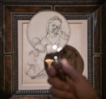 Bilder des Jahres 2021, Entertainment 11 November Entertainment Themen der Woche KW46 Entertainment Bilder des Tages Preview of an exhibition at London Art Week dealer Agnew s entitled Dürer and His Time centred on a recently made important re-discovery of an unpublished pen and black ink drawing by Albrecht Dürer, The Virgin and Child . It is the first time this drawing has ever been on public view. Where: London, United Kingdom When: 19 Nov 2021 Credit: Malcolm Park Cover Images Copyright: xx 50911408 EDITORIAL USE ONLY. NOT FOR USE BY NEWSPAPERS BASED IN THE UK.