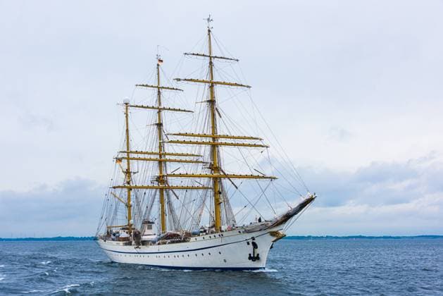 Das Segelschulschiff Gorch Fock der Deutschen Marine in der Kieler Bucht *** The sail training ship Gorch Fock of the German Navy in the Bay of Kiel