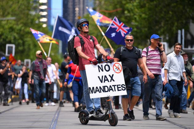 COVID19 FREEDOM RALLY MELBOURNE, People participate in a The Worldwide Rally for Freedom protest against mandatory vaccinations and lockdown measures in Melbourne, Saturday, November 20, 2021. The Worldwide Rally for Freedom is a day of rallies purportedly for freedom across many countries, including Australia. ( NO ARCHIVING, EDITORIAL USE ONLY, NO USE IN BOOKS WITHOUT CONSENT MELBOURNE VIC AUSTRALIA  Copyright: xJAMESxROSSx 20211120001598426298