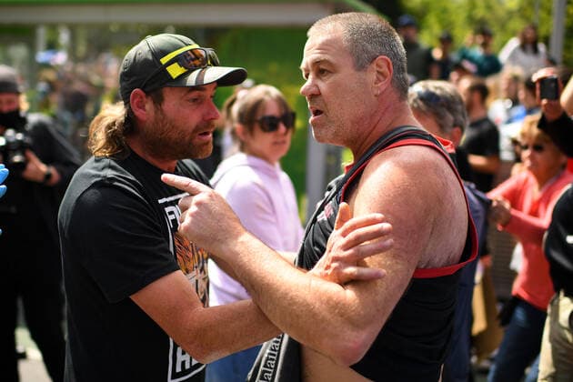 COVID19 FREEDOM RALLY MELBOURNE, Protesters clash with Victorian Police officers during he Worldwide Rally for Freedom protest against mandatory vaccinations and lockdown measures in Melbourne, Saturday, November 20, 2021. The Worldwide Rally for Freedom is a day of rallies purportedly for freedom across many countries, including Australia. ( NO ARCHIVING, EDITORIAL USE ONLY, NO USE IN BOOKS WITHOUT CONSENT MELBOURNE VIC AUSTRALIA  Copyright: xJAMESxROSSx 20211120001598426774
