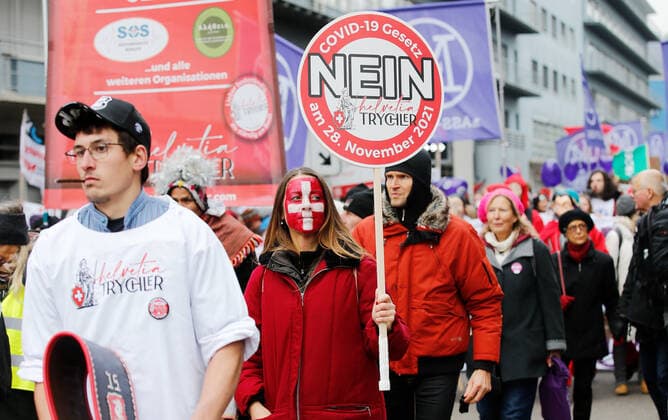 Foto Manuel Geisser 20.11.2021 Zürich : Corona Demo Zürich . Demonstration gegen das Covid Gesetz . Helvetia Trychler