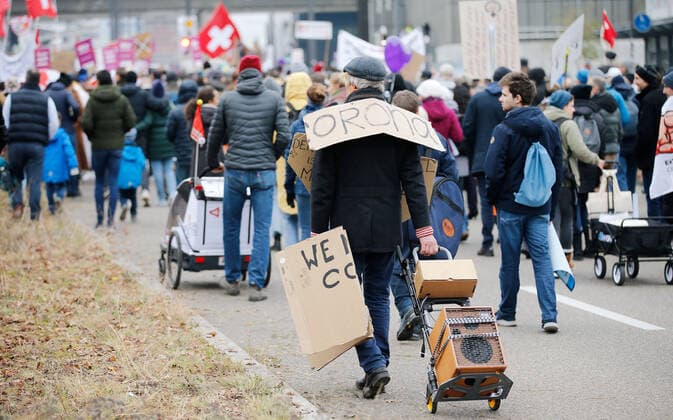 Foto Manuel Geisser 20.11.2021 Zürich : Corona Demo Zürich . Demonstration gegen das Covid Gesetz .