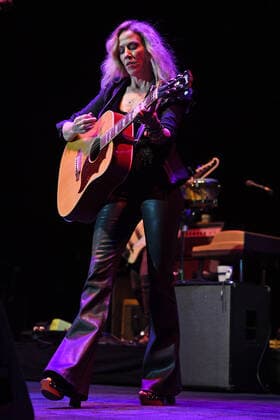 WEST PALM BEACH, FL - NOVEMBER 20: Sheryl Crow performs at The I Think Amphitheatre on November 20, 2021 in West Palm Beach Florida. Copyright: xmpi04x