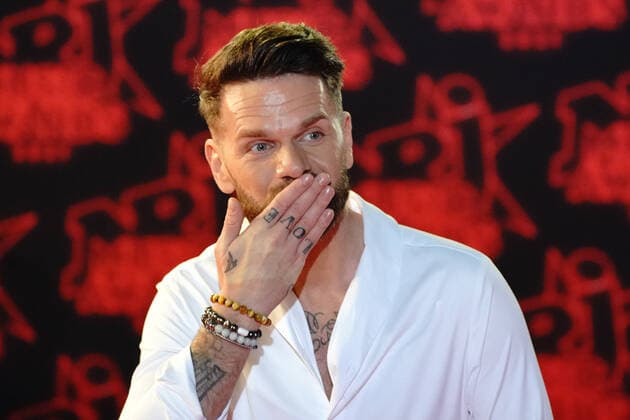 Keen V CELEBRITES : NRJ Music Awards - Cannes - 20 11 2021 NorbertScanella Panoramic 