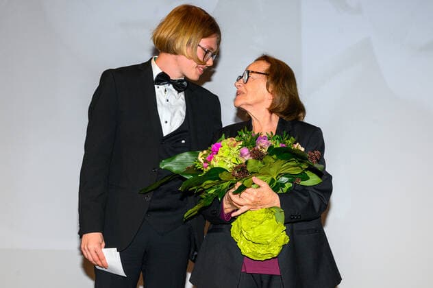 Berlin GER, Berlin, 21.11.21, Goetz George Preis 4 - Red Carpet v.l. Enkel, Gudrun Ritter - Preistraegerin 2021, Goetz George Preis 4 - Red Carpet, Kaiserin-Friedrich-Haus, 21.11.21, Copyright: xUwexKoch Eibner-Pressefotox EP_UKH