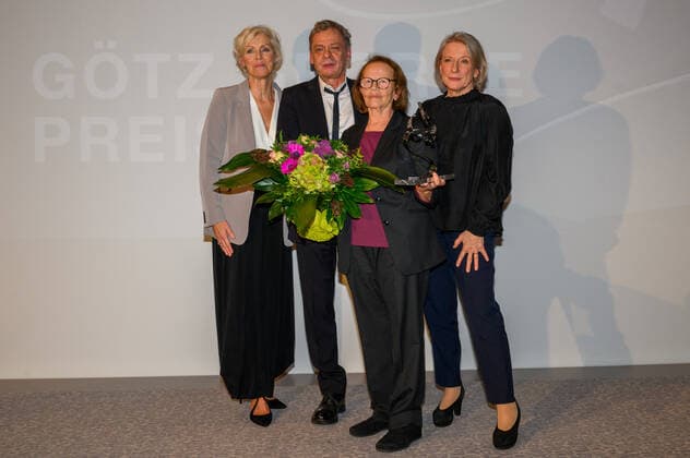 Berlin GER, Berlin, 21.11.21, Goetz George Preis 4 - Red Carpet v.l. Marika George, Gudrun Ritter - Preistraegerin 2021 - stolz und geruehert, Goetz George Preis 4 - Red Carpet, Kaiserin-Friedrich-Haus, 21.11.21, Copyright: xUwexKoch Eibner-Pressefotox EP_UKH