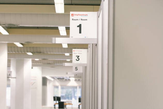 Opening New Vaccination Center In Dusseldorf general view of openning day of as second vaccination center in Duesseldorf, Germany on Nov 22, 2021 as Coronavirus infections cases are at its high peak in Germany Düsseldorf Germany  Copyright: xYingxTangx tang-notitle211122_npj4a