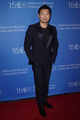 American Museum Of Natural History Gala 2021 Arrivals Simu Liu during the American Museum Of Natural History Gala 2021 Arrivals, in New York, United States, on November 22, 2021. New York NY United States  Copyright: xJohnxNacionx nacion-simuliu211118_npHr0