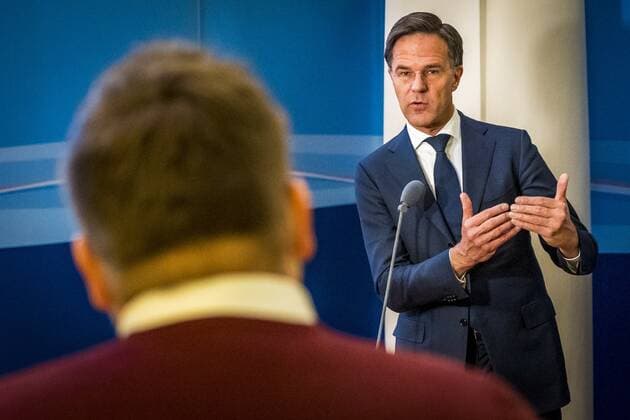 THE HAGUE - Outgoing Prime Minister Mark Rutte and outgoing Minister Hugo de Jonge of Health, Welfare and Sport (CDA) explain the situation regarding the basic measures against the corona virus. Rutte made an urgent appeal to everyone to better adhere to those basic measures against the corona virus. ANP LEX VAN LIESHOUT Copyright: xANPx xxANPx x441036611x