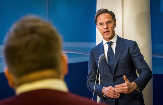 THE HAGUE - Outgoing Prime Minister Mark Rutte and outgoing Minister Hugo de Jonge of Health, Welfare and Sport (CDA) explain the situation regarding the basic measures against the corona virus. Rutte made an urgent appeal to everyone to better adhere to those basic measures against the corona virus. ANP LEX VAN LIESHOUT Copyright: xANPx xxANPx x441036616x