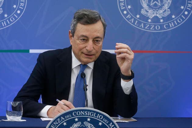 November 24, 2021, ROME, ITALY: Italian Prime Minister, Mario Draghi, during the press conference to illustrate the new measures adopted by the Italian government to contain the spread of Covid-19 in Italy, Rome 24 November 2021. ANSA FABIO FRUSTACI ROME ITALY - ZUMAa110 20211124_zaf_a110_085 Copyright: xFabioxFrustacix