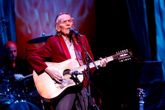 November 25, 2021, TORONTO, ON, Canada: Gordon Lightfoot performs during the first concert at the the newly re-opened Massey Hall in Toronto, Thursday, Nov. 25, 2021. TORONTO Canada  - ZUMAc35_ 20211125_zaf_c35_129 Copyright: xColexBurstonx