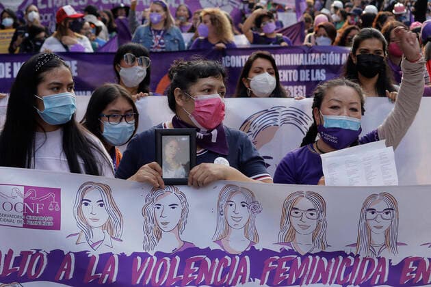 International Day For The Elimination Of Violence Against Women Feminist organisations and collectives gathered at the Monument to the Revolution to march from the Angel of Independence to the Zocalo in Mexico City to mark the International Day for the Elimination of Violence against Women. Mexico City Mexico  Copyright: xGerardoxVieyrax originalFilename:vieyra-notitle211125_npfzq.jpg