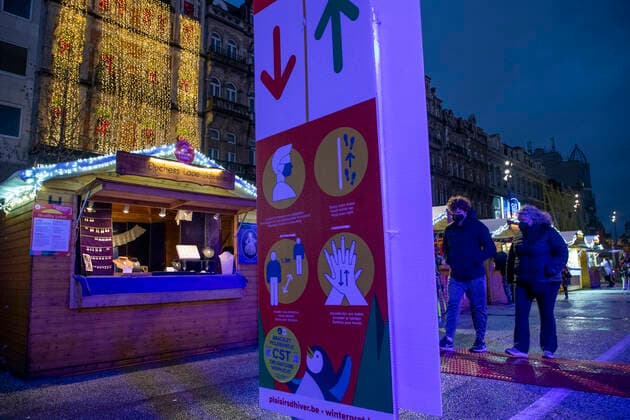 Illustration picture shows the opening of the 20th edition of Winterpret - Plaisirs d Hiver , the Christmas Market in the Brussels city center, Friday 26 November 2021.  NICOLASxMAETERLINCK 3144077