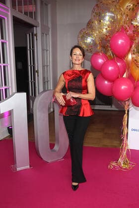 Sabrina Staubitz bei der Verleihung vom Emotion Award am 26.11.2021 in Hamburg Emotion Award 2021 in Hamburg