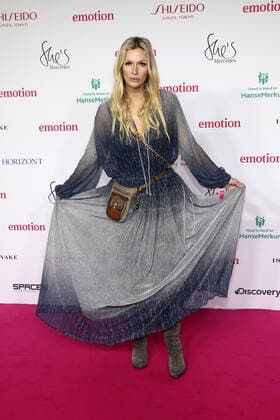 Mia Florentine Weiss bei der Verleihung vom Emotion Award am 26.11.2021 in Hamburg Emotion Award 2021 in Hamburg
