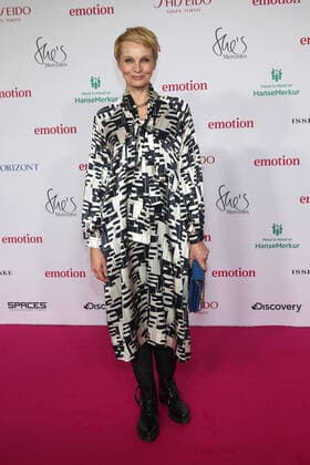 Susann Atwell bei der Verleihung vom Emotion Award am 26.11.2021 in Hamburg Emotion Award 2021 in Hamburg