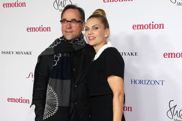 Jan Josef Liefers und Anna Loos bei der Verleihung vom Emotion Award am 26.11.2021 in Hamburg Emotion Award 2021 in Hamburg