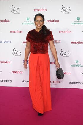 Nandini Mitra bei der Verleihung vom Emotion Award am 26.11.2021 in Hamburg Emotion Award 2021 in Hamburg