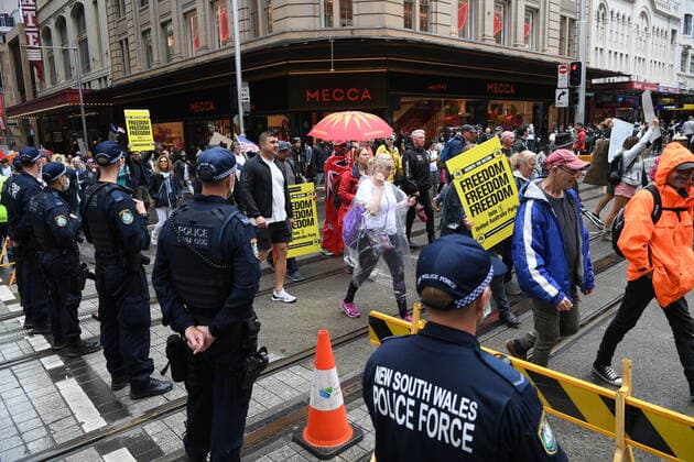 COVID19 VACCINATION PROTEST SYDNEY, People participate in protest against mandatory vaccination in Sydney, {iptcdow}, {iptcmonthname} {iptcday}, {iptcyear4}. A series of rallies will be held across Australia against mandatory vaccination. ( NO ARCHIVING, EDITORIAL USE ONLY, NO USE IN BOOKS WITHOUT CONSENT SYDNEY NSW AUSTRALIA  Copyright: xx 20211127001600596342