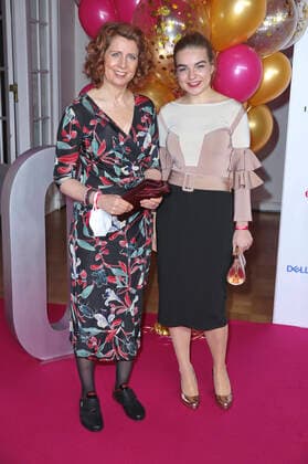 Monica Lierhaus mit Nichte Greta Lierhaus bei der 10. Verleihung des EMOTION Award 2021 im Curio Haus. Hamburg, 26.11.2021