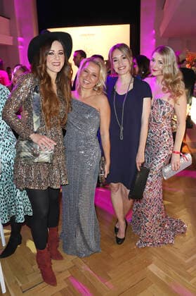 Jasmin Wagner, Nova Meierhenrich, Mareike Fell und Sandra Quadflieg bei der 10. Verleihung des EMOTION Award 2021 im Curio Haus. Hamburg, 26.11.2021