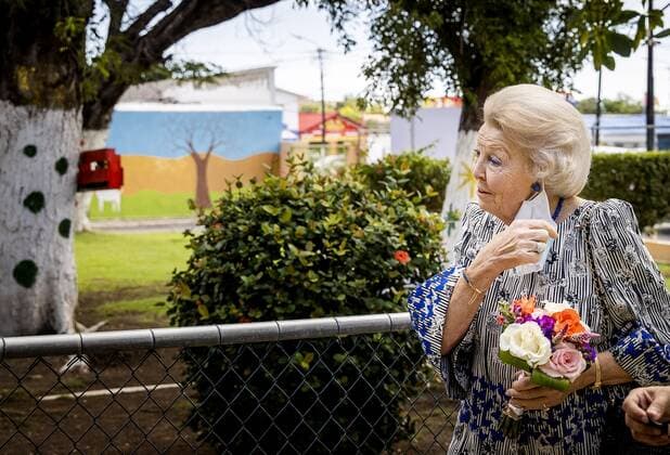 WILLEMSTAD - Princess Beatrix visits the girls shelter Casa Manita on the third day of a four-day working visit. The working visit was mainly devoted to nature conservation and the effects of the corona pandemic. ANP ROYAL IMAGES KOEN VAN WEEL Copyright: xANPx xxANPx x441246380x