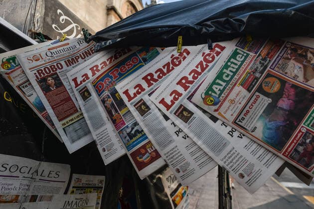 Daily Life In Merida Local, regional and national newspapers for sale at a street stand in the center of Merida. On Saturday, November 27, 2021, in Merida, Yucatan, Mexico. Merida Mexico  Copyright: xArturxWidakx originalFilename:widak-dailylif211127_npgY6.jpg