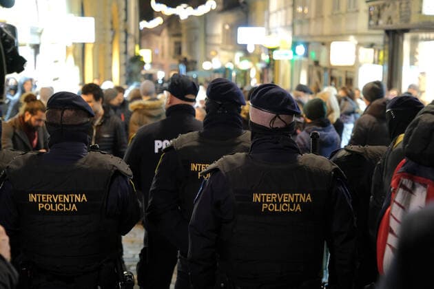 Protesters against mandatory COVID-19 certificates rally in Zagreb Police are seen trying to prevent protesters from passing Radiceva Street towards Trg sv. Marko. Several thousand people from all over Croatia gatherd in Zagreb on Saturday for a protest against mandatory COVID-19 certificates and epidemiological restrictions in force. Participants in the protest, which is also called the Silent White March on social networks, want the government to abolish COVID-19 certificates, which prove one™s vaccination against or recovery from COVID-19 and which have become obligatory for employees of government and public institutions as well as everyone else entering those institutions. At 5 pm, a new Silent White March, a protest against COVID ce SlavenxBranislavxBabic PIXSELL