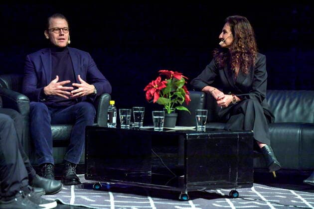 Bilder des Jahres 2021, Entertainment 11 November Entertainment Bilder des Tages Prince Daniel and Gunilla von Platen from Prince Daniel s Fellowship visit Tullinge Secondary School in Stockholm, Sweden, on Nov. 29, 2021. Photo Henrik Montgomery TT code 10060 Stockholm Sweden x10060x *** Prince Daniel and Gunilla von Platen from Prince Daniel s Fellowship visit Tullinge Secondary School in Stockholm, Sweden, on Nov 29, 2021 Photo Henrik Montgomery TT code 10060 Stockholm Sweden x10060x,  Copyright: xHenrikxMontgomery TTx PRINCE DANIEL S FELLOWSHIP
