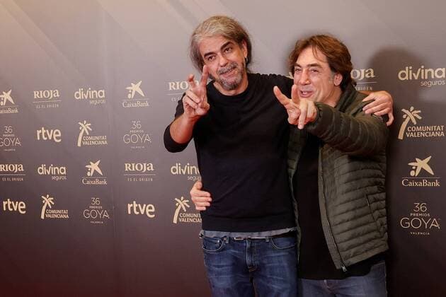 Entertainment Themen der Woche KW48 Bilder des Jahres 2021, Entertainment 11 November Entertainment Bilder des Tages Spanish film maker Fernando Leon de Aranoa (L) embraces actor Javier Bardem (R) after announced the nominate films of Goya Awards 2021 during an act held in Madrid, Spain on 29 November 2021. The film The good boss by Fernando Leon de Aranoa has received 20 nominations. Goya Awards 2021 nominations !ACHTUNG: NUR REDAKTIONELLE NUTZUNG!  Copyright: xEmilioxNaranjox GRAF4532 20211129-6d95df036fbf3b11c4df672ac85f6ac493767bce