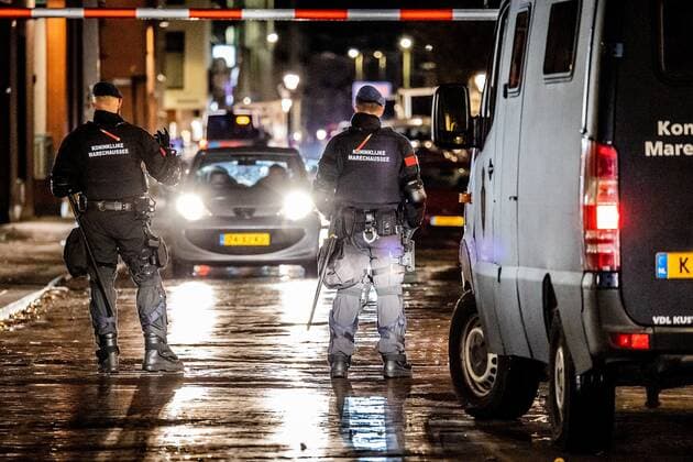 26-11-2021, The Hague - An emergency order applies to the city center of The Hague during the corona press conference. Police keep people out of downtown for fear of riots. Photo: ANP Hollandse Hoogte Jeffrey Groeneweg Copyright: xANPx xJeffreyxGroenewegx x441223842x