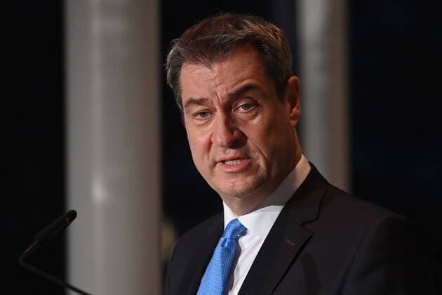 Markus SOEDER (Ministerpraesident Bayern und CSU Vorsitzender), Einzelbild,angeschnittenes Portraet,Portrait,Porträt. Pressestatement MP Soeder nach Bund-Laender Runde zu Corona am 30.11.2021 in der Staatskanzlei in Muenchen.