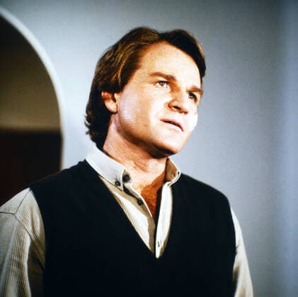 Fritz Wepper Fritz Wepper, deutscher Schauspieler, in einer Folge der ZDF Krimiserie Derrick , Deutschland frühe 1980er Jahre. German actor Fritz Wepper in an episode of German crime series Derrick , Germany early 1980s., Deutschland Copyright: kpa UnitedArchives55004705 EDITORIAL USE ONLY