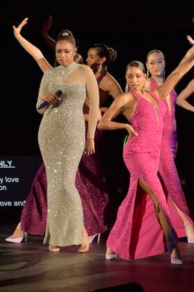 Jennifer Hudson live beim AHF World AIDS Day 2021 Konzert am Welt-Aids-Tag im The Forum. Inglewood, 01.12.2021