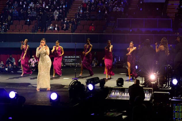 Jennifer Hudson live beim AHF World AIDS Day 2021 Konzert am Welt-Aids-Tag im The Forum. Inglewood, 01.12.2021