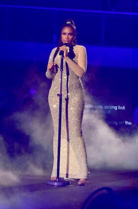 Jennifer Hudson live beim AHF World AIDS Day 2021 Konzert am Welt-Aids-Tag im The Forum. Inglewood, 01.12.2021